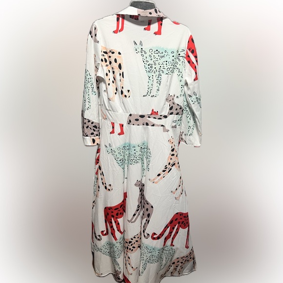 Qianmo Ge giraffe print dress. Side zipper. Button up from waist D2 - Picture 2 of 8